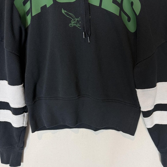 Philadelphia Eagles Sweatshirt Womens Small Black NFL Football Junk Food Hoodie - Picture 3 of 12